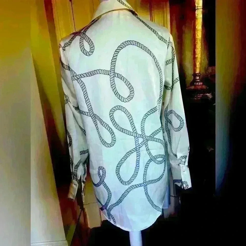 Rachael Zoe blouse chain print white and gray.  XS. Length 26” sleeve 24”NWT - Picture 5 of 8